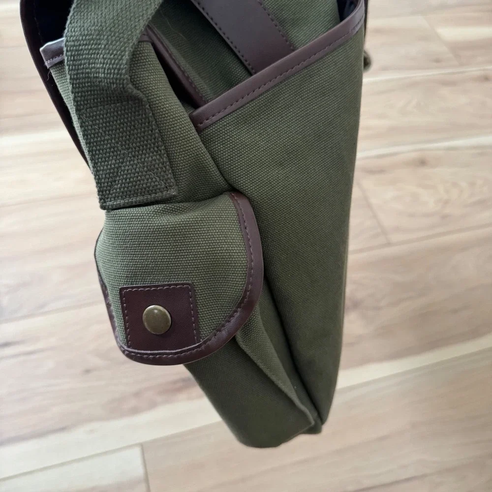 Vintage Walt Disney World Mickey Mouse Green Canvas Messenger Bag, Excellent